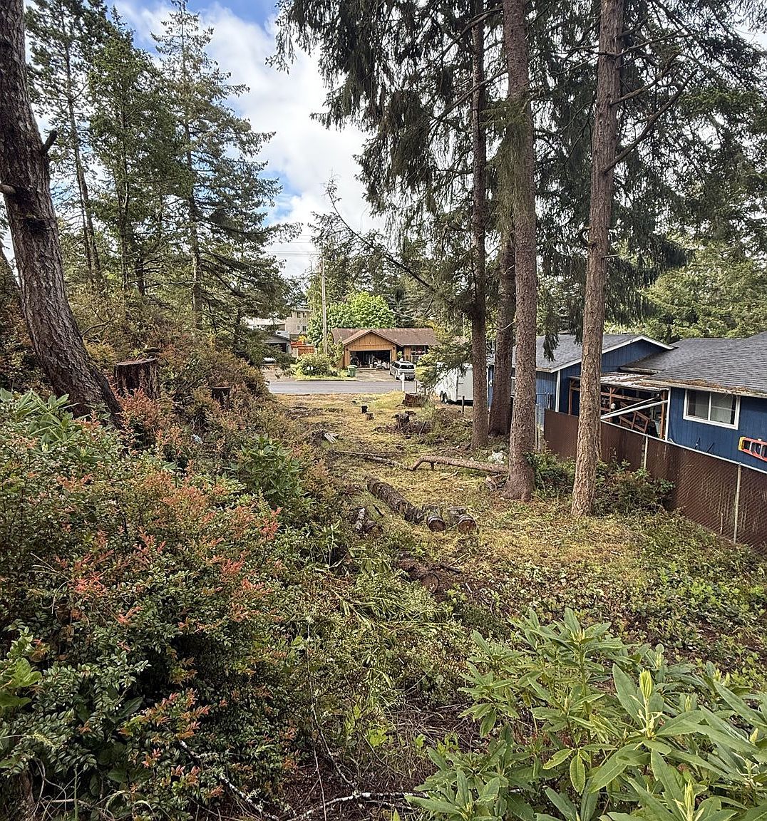 200 11th St Florence, OR 97439 - Thumbnail 5