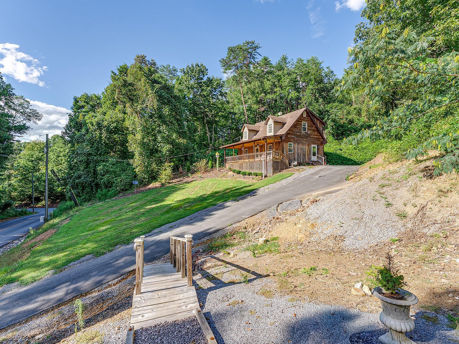 2881 Maples Branch Rd Sevierville, TN 37876 - Thumbnail 5