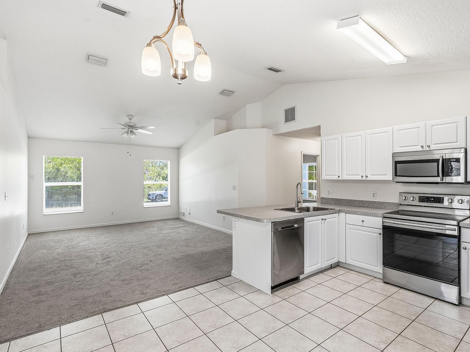 204 14th St SW #1 Vero Beach, FL 32962 - Thumbnail 5