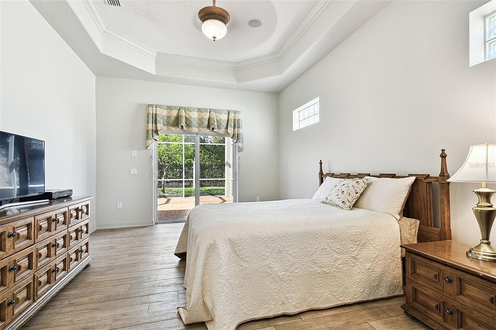 601 Viento De Avila Tampa, FL 33613 - Thumbnail 5