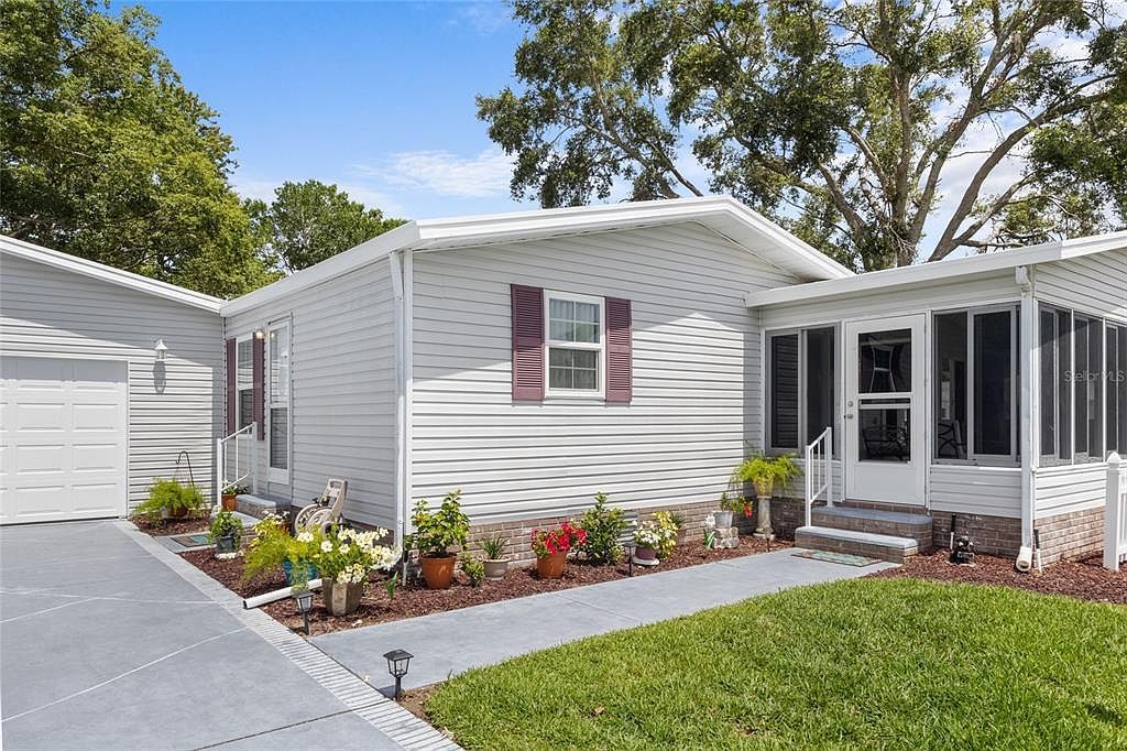 25333 Casa Del Lago Ln Leesburg, FL 34748 - Thumbnail 5