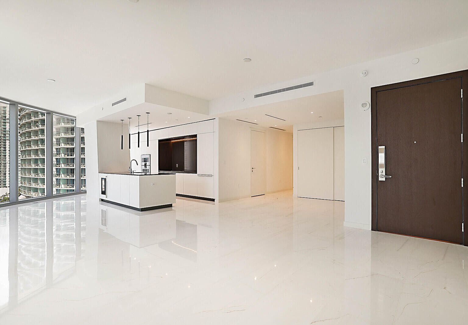 300 Biscayne Boulevard Way #1907 Miami, FL 33131 - Thumbnail 5