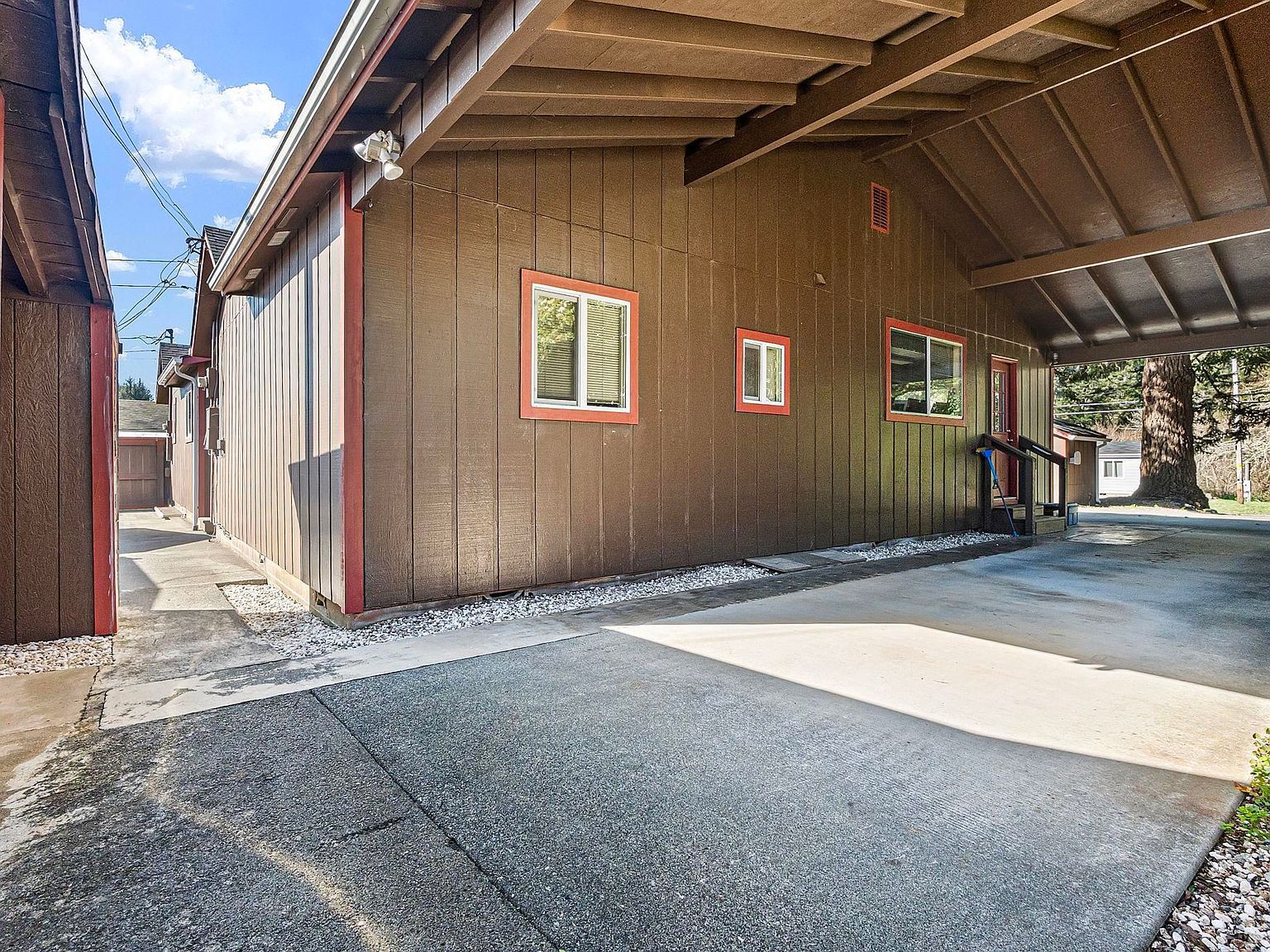 2431 2431/2427 Howland Hill Rd Crescent City, CA 95531 - Thumbnail 5