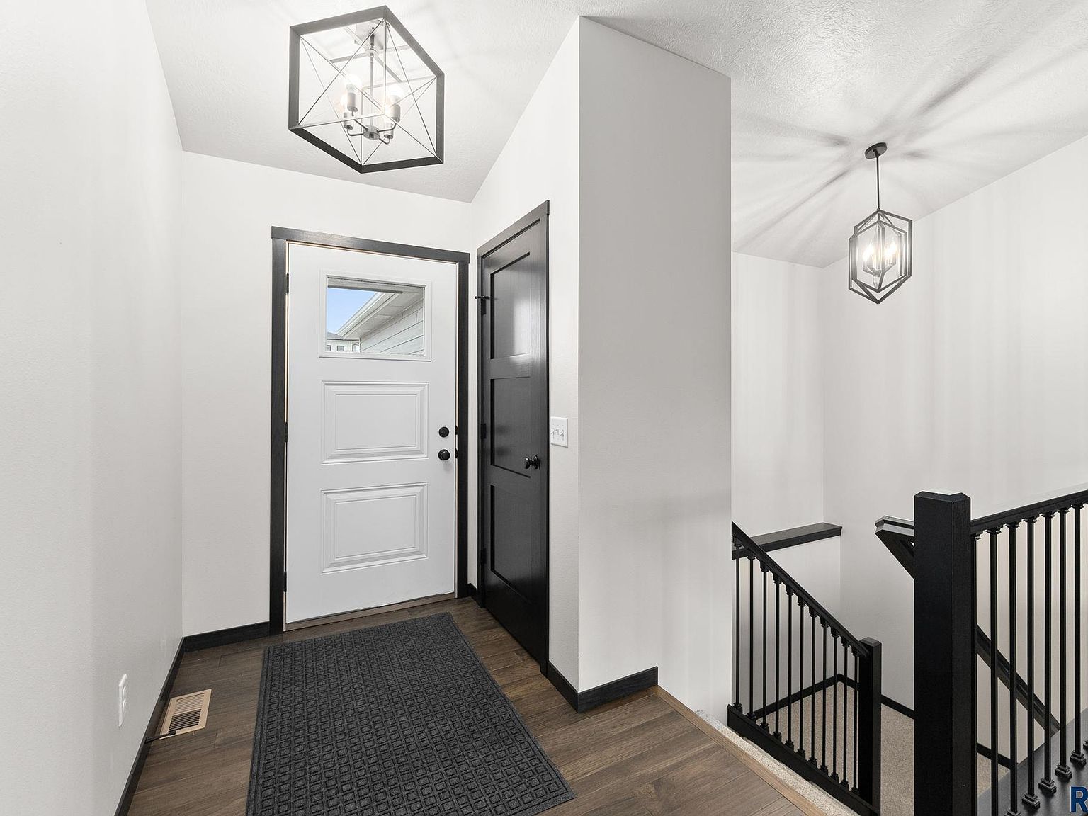 5301 E 63rd St Sioux Falls, SD 57108 - Thumbnail 5