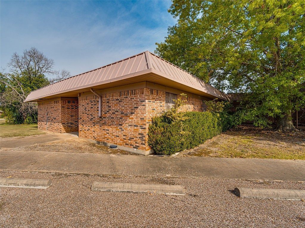 117 Twin Cir Wortham, TX 76693 - Thumbnail 5