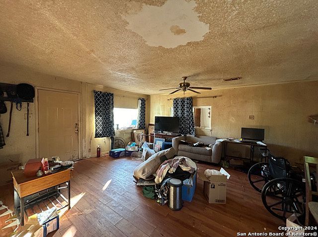 143 Oak Valley Dr San Antonio, TX 78227 - Thumbnail 5