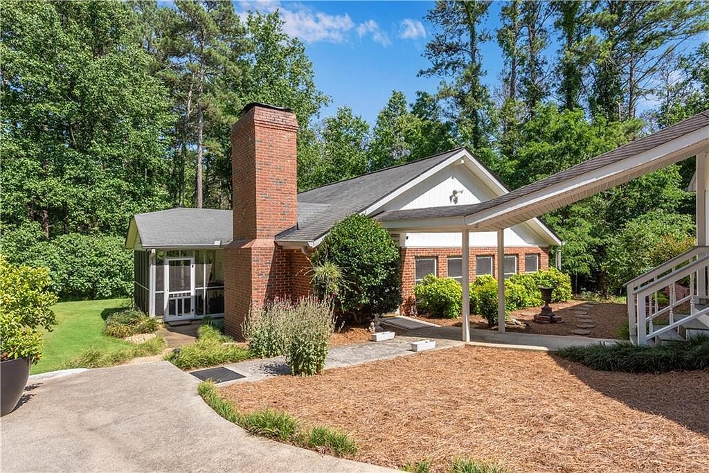 435 Old Holly Rd Roswell, GA 30075 - Thumbnail 5