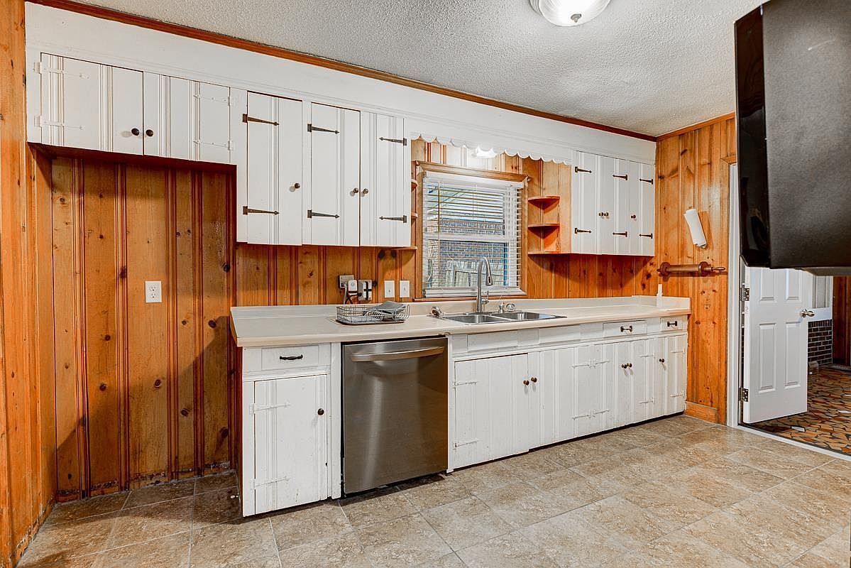 1265 S Highland St Memphis, TN 38111 - Thumbnail 5