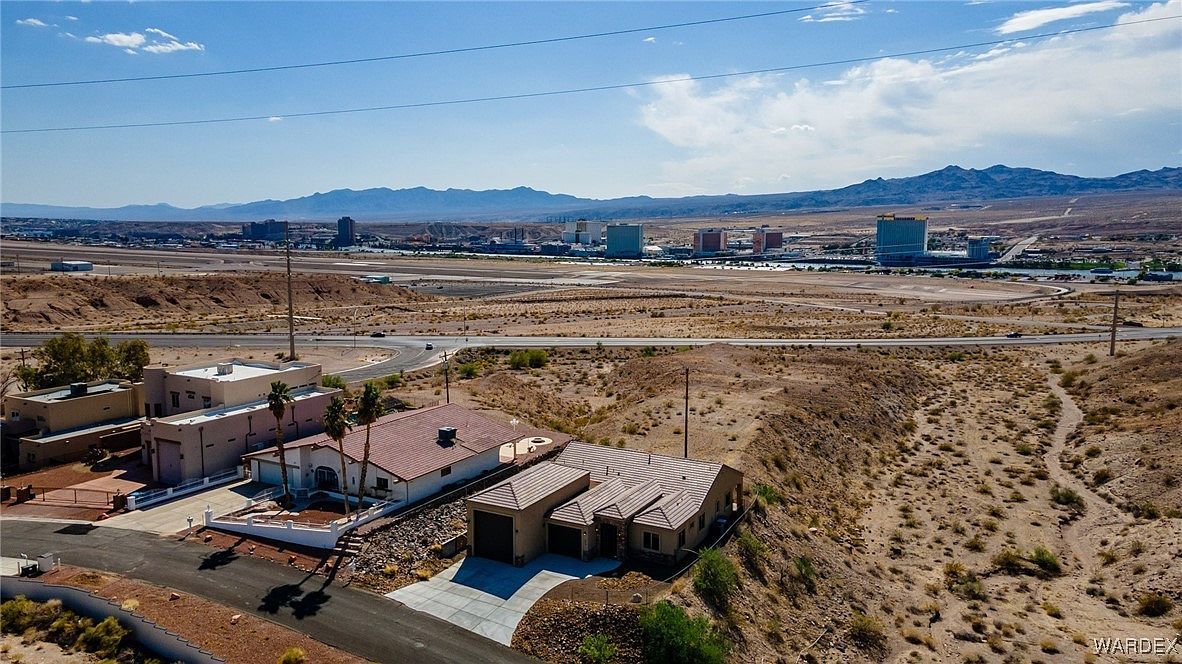 553 Locust Ct Bullhead City, AZ 86429 - Thumbnail 5