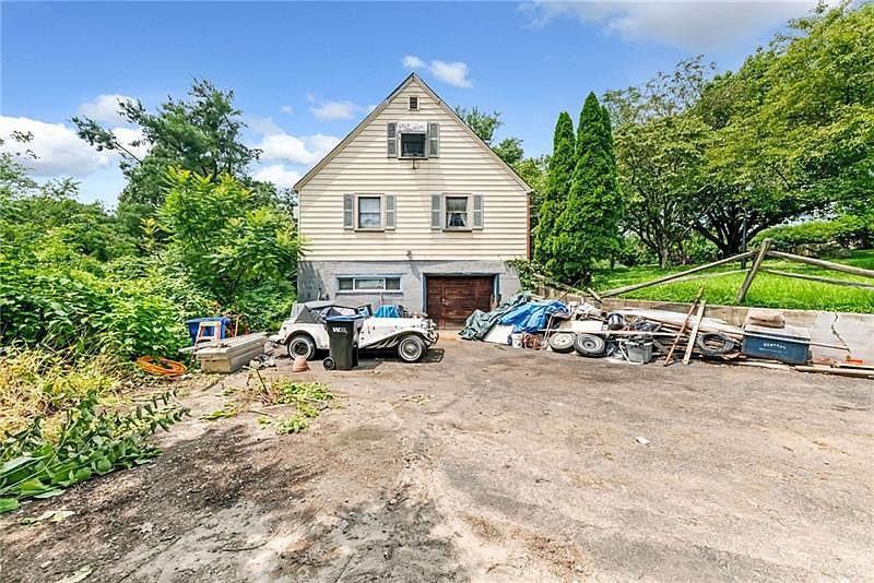 115 Elm Ln Coraopolis, PA 15108 - Thumbnail 5