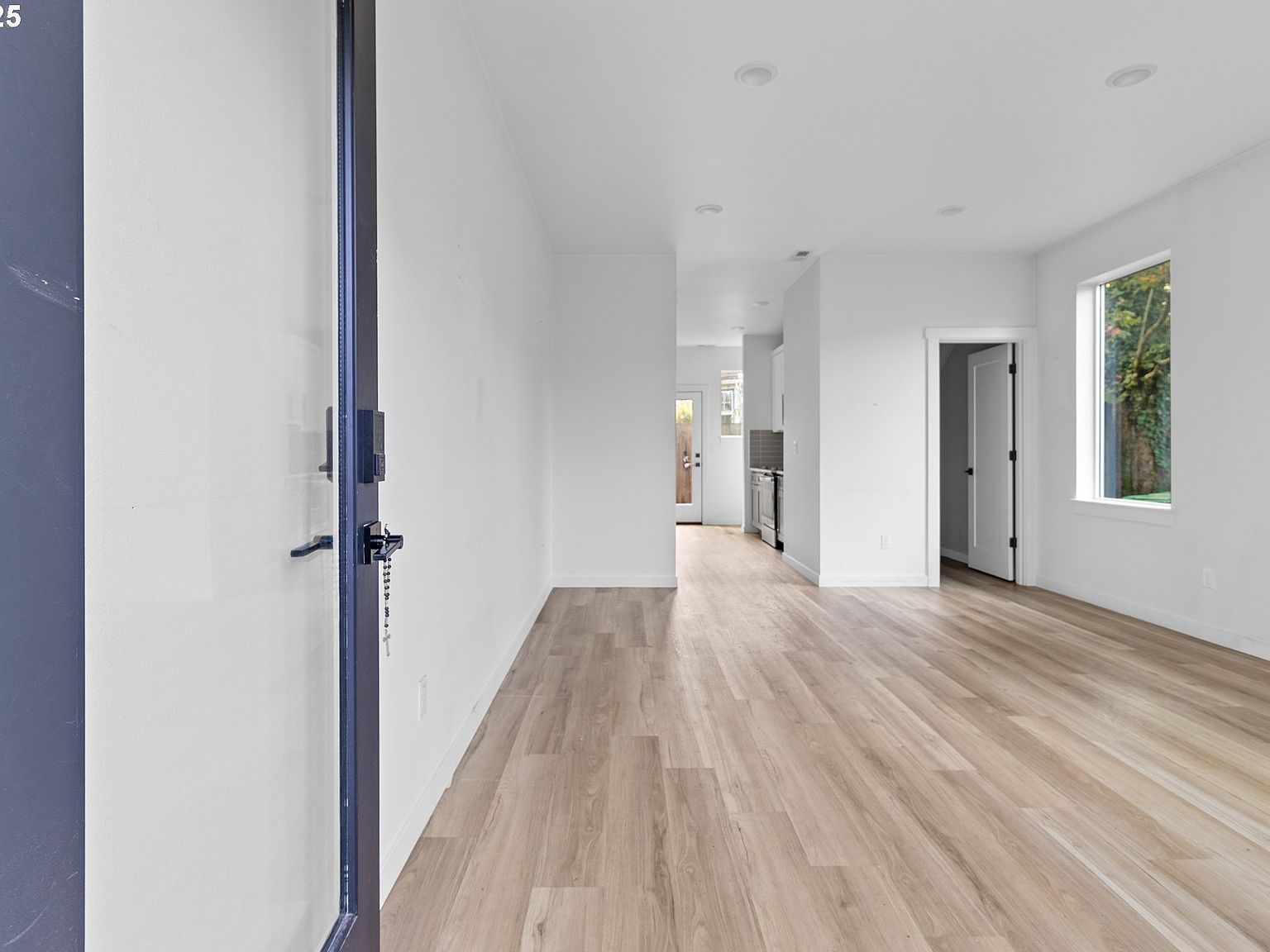 4851 NE Cully Blvd #6 Portland, OR 97218 - Thumbnail 5