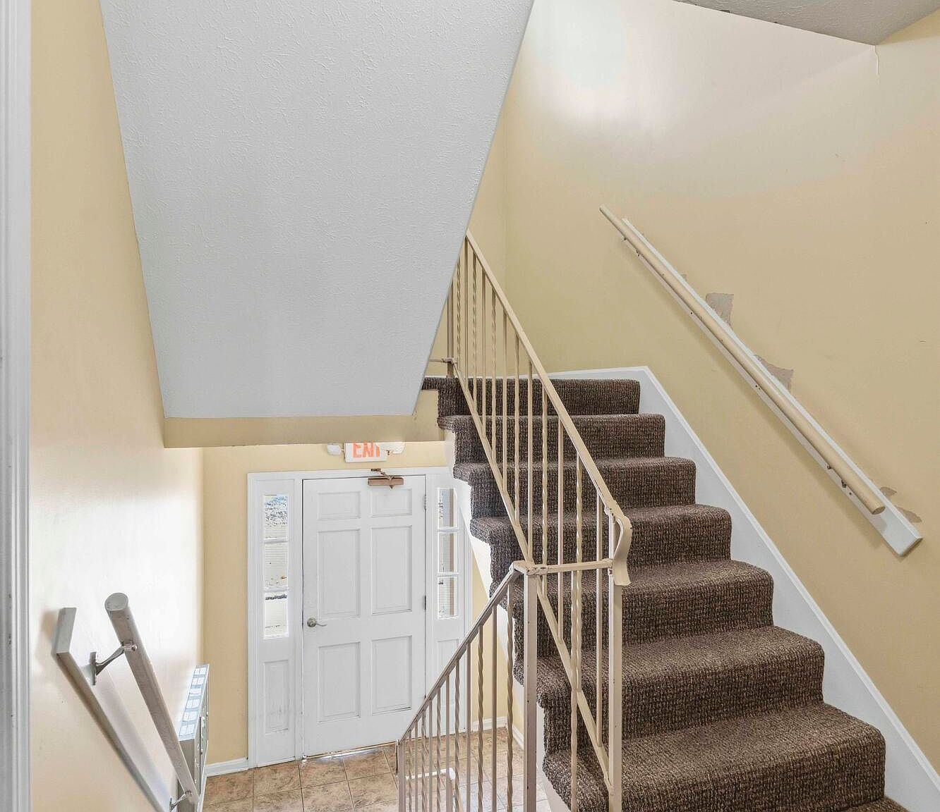 1801 Janlyn Rd APT 11 Louisville, KY 40299 - Thumbnail 5