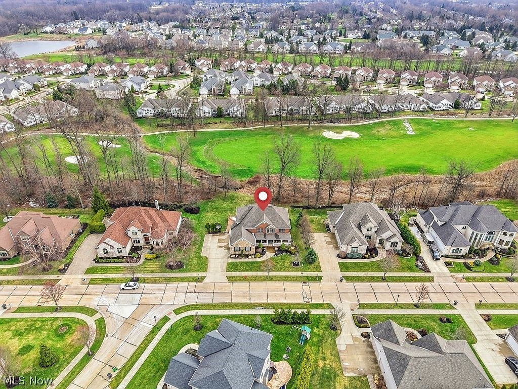 317 E Edinburgh Dr Highland Heights, OH 44143 - Thumbnail 5