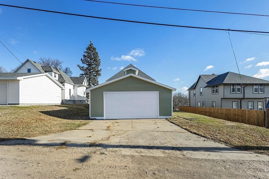 325 N Main St Leigh, NE 68643 - Thumbnail 5