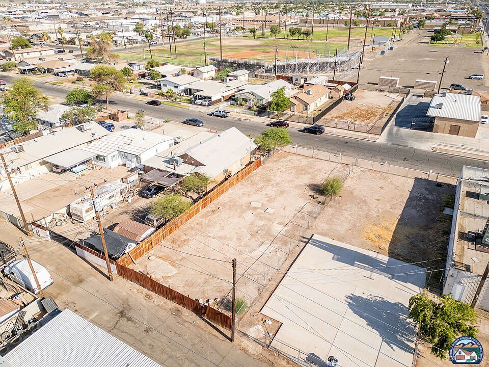 376 W Hamilton Ave El Centro, CA 92243 - Thumbnail 5