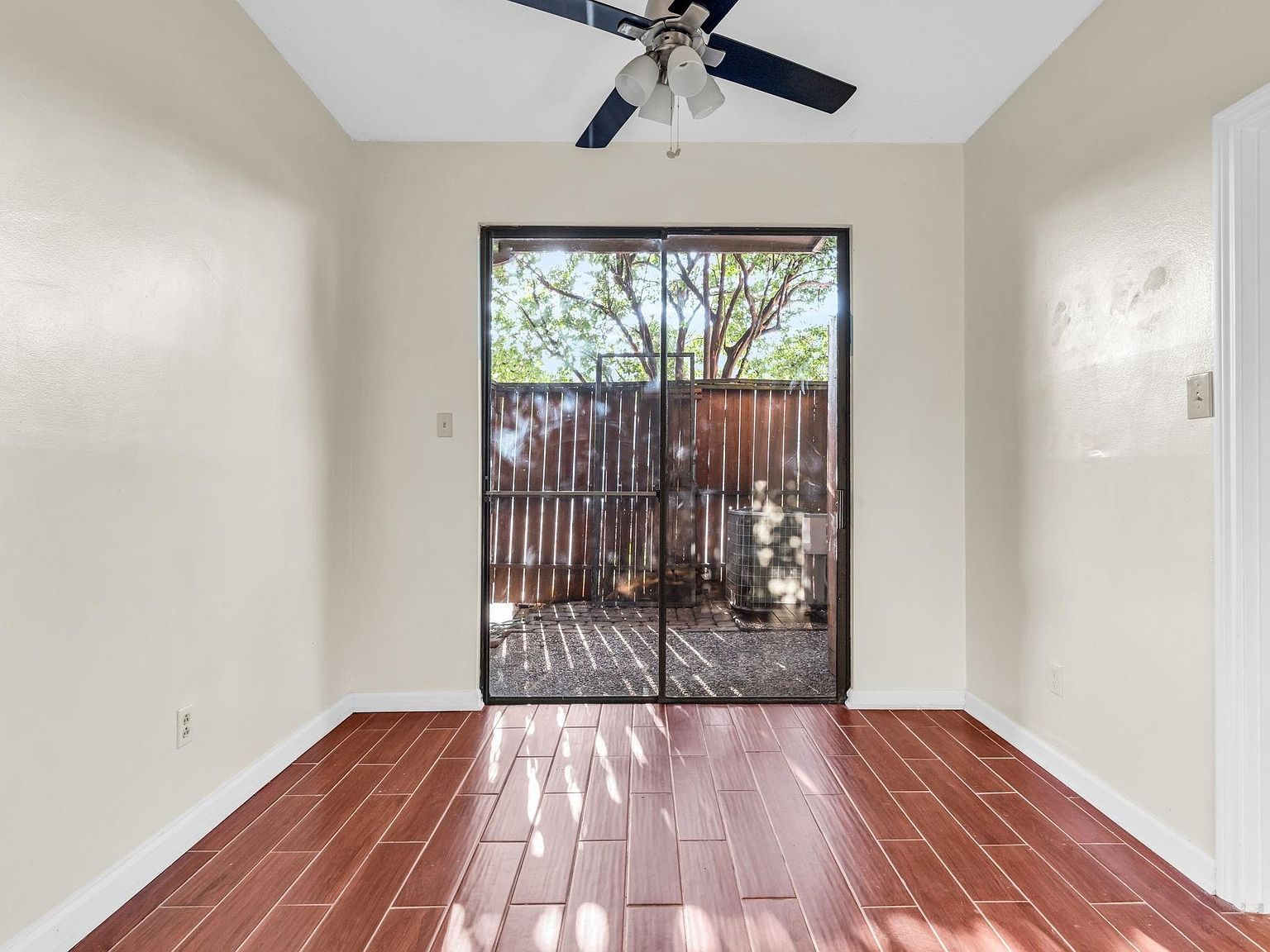 1907 Clipper Ct Willis, TX 77318 - Thumbnail 5