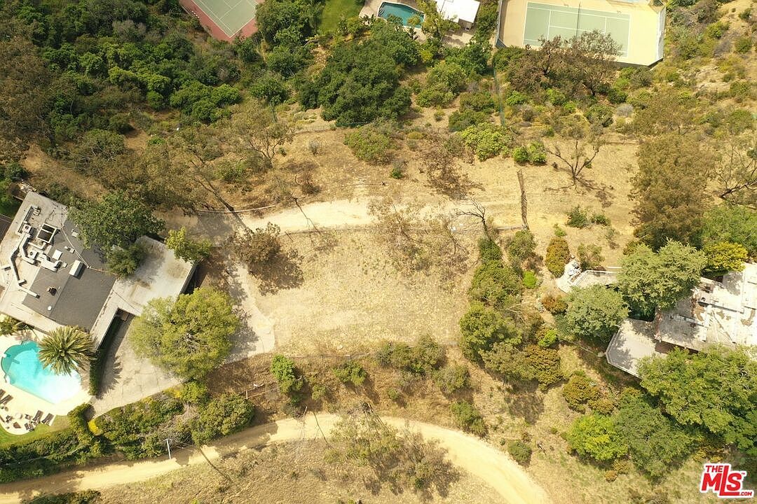 9229 Crescent Dr Los Angeles, CA 90046 - Thumbnail 5