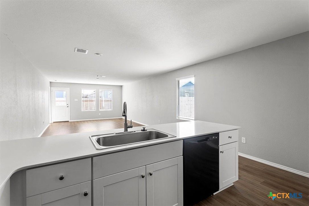 128 Hellcats Way Jarrell, TX 76537 - Thumbnail 5