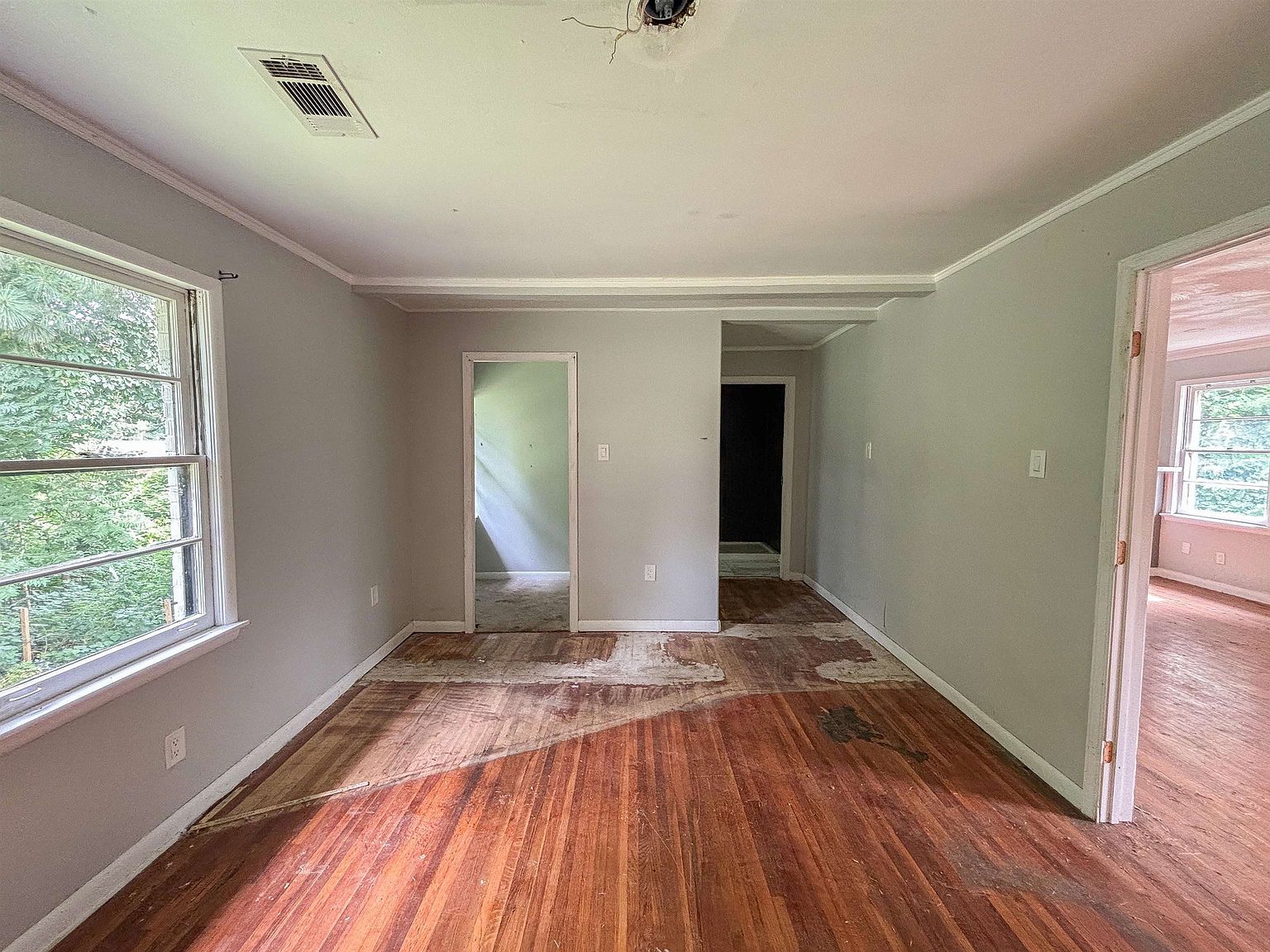 358 Fields Ave Memphis, TN 38109 - Thumbnail 5