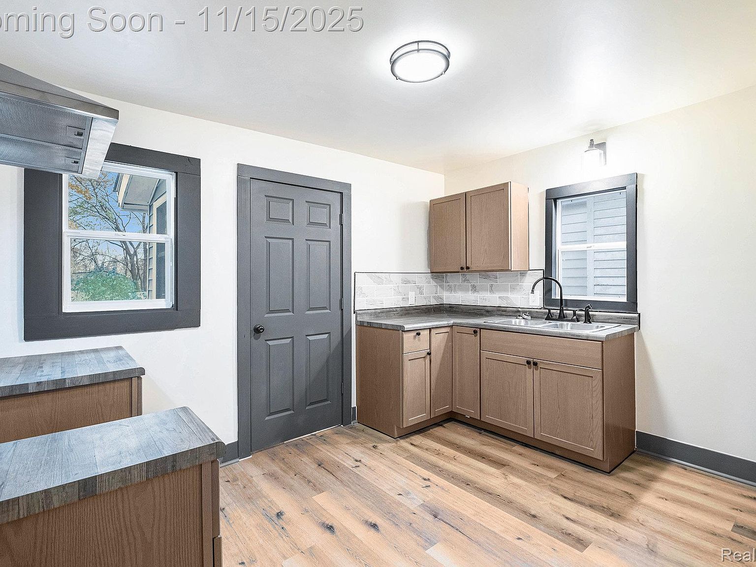 1379 Washington Ave Flint, MI 48503 - Thumbnail 5