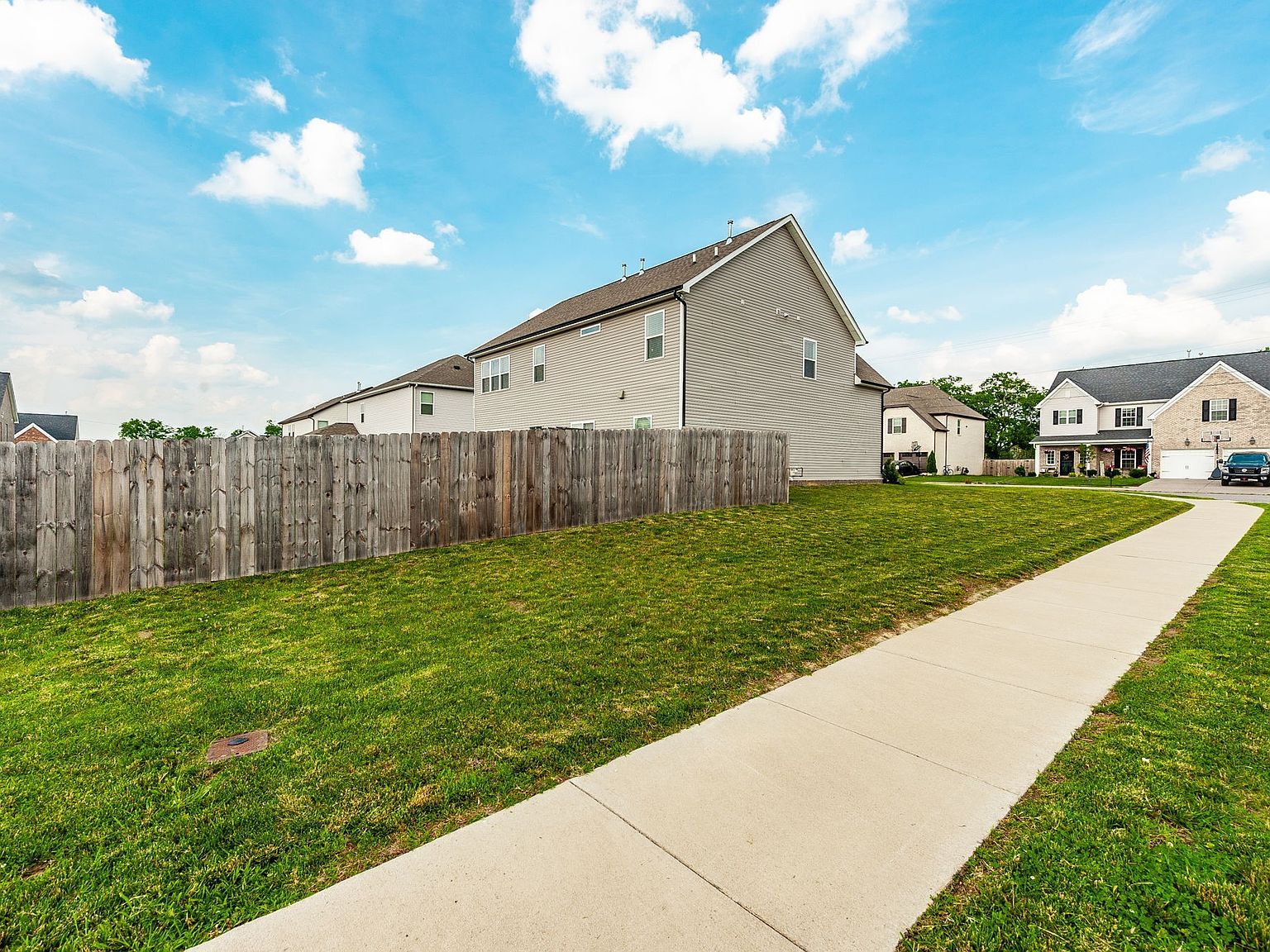 1377 Wentworth Dr Gallatin, TN 37066 - Thumbnail 5