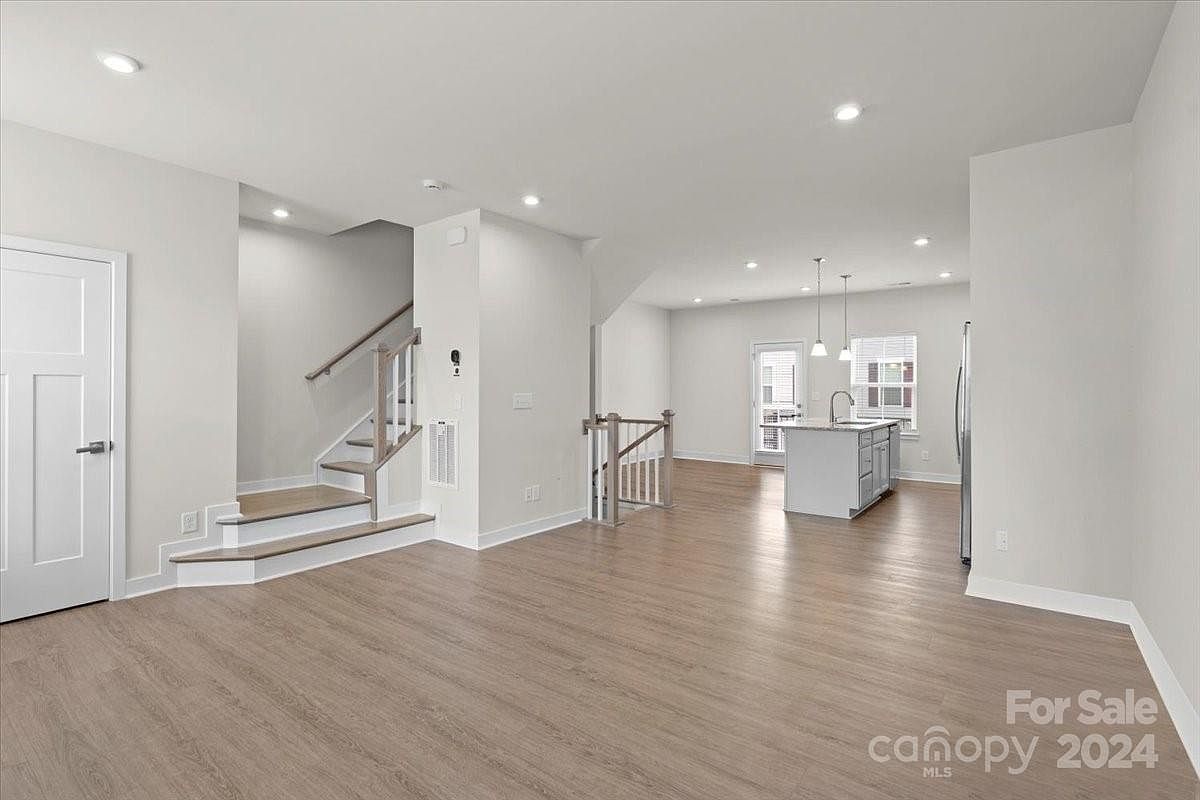 1725 Aspire St Charlotte, NC 28262 - Thumbnail 5