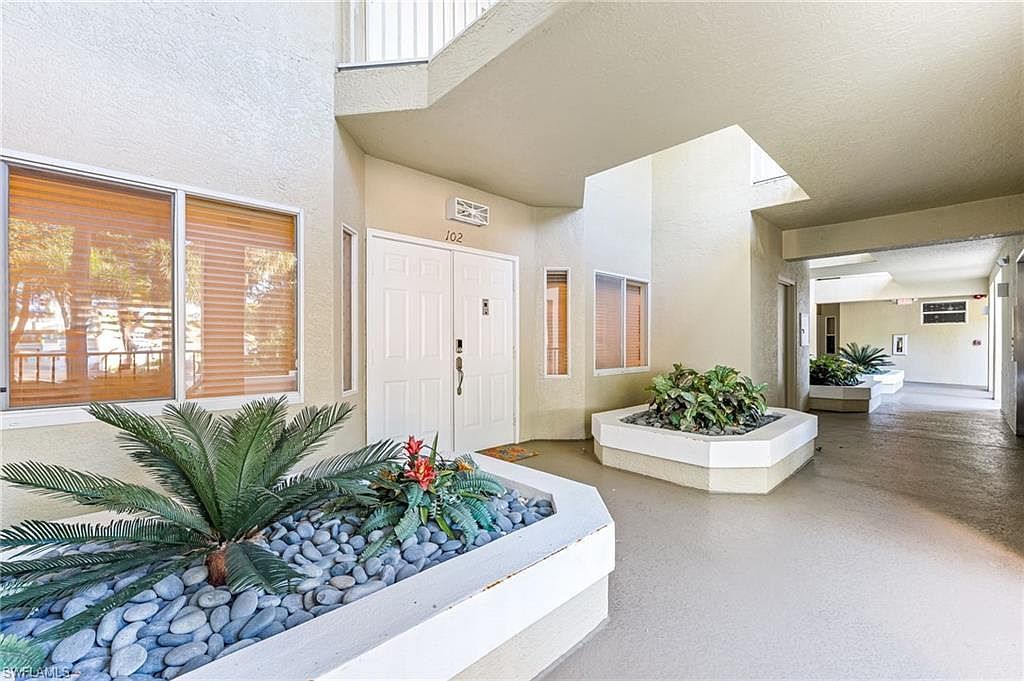 7638 Pebble Creek Cir APT 102 Naples, FL 34108 - Thumbnail 5