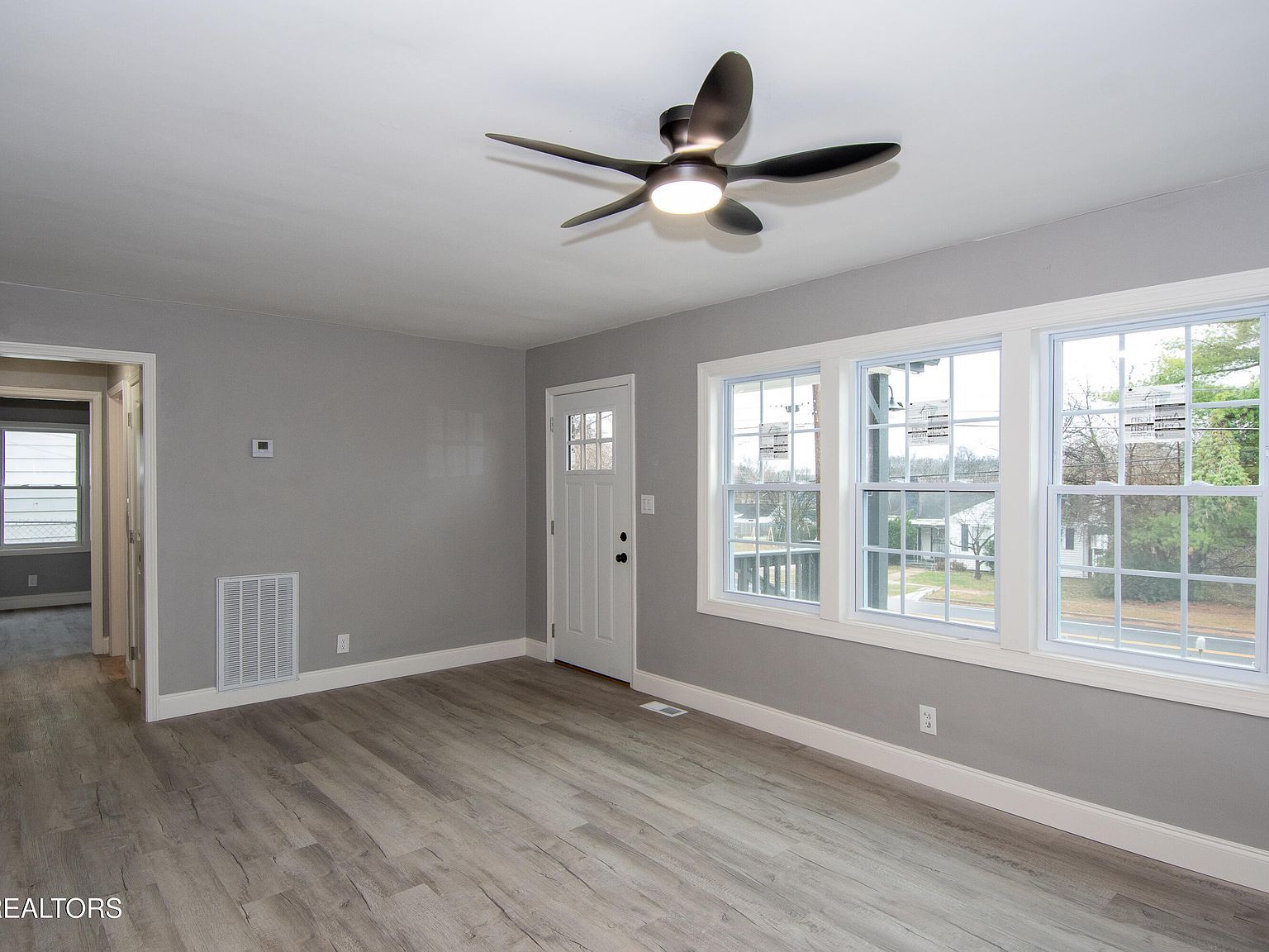 2419 Cecil Ave Knoxville, TN 37917 - Thumbnail 5