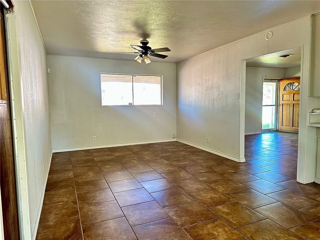 1701 Santa Maria St Kingsville, TX 78363 - Thumbnail 5