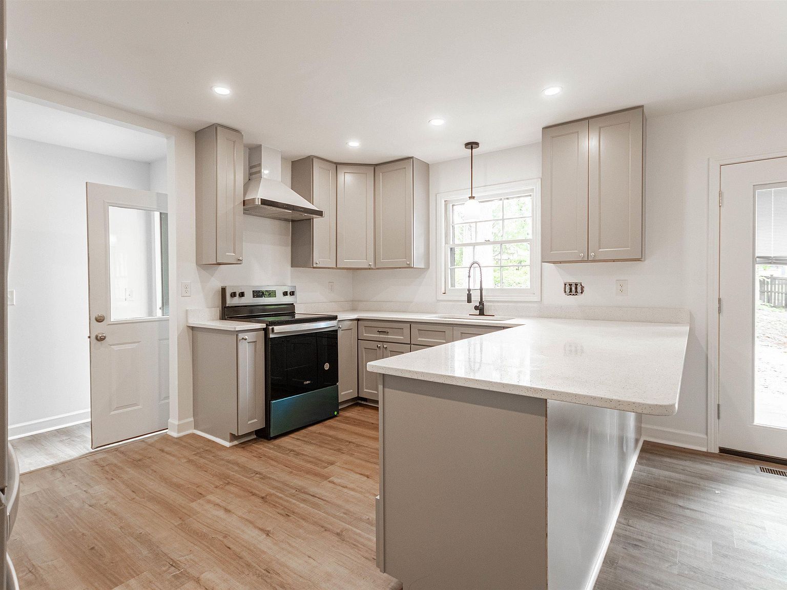 203 Rosebay Dr Greenville, SC 29615 - Thumbnail 5