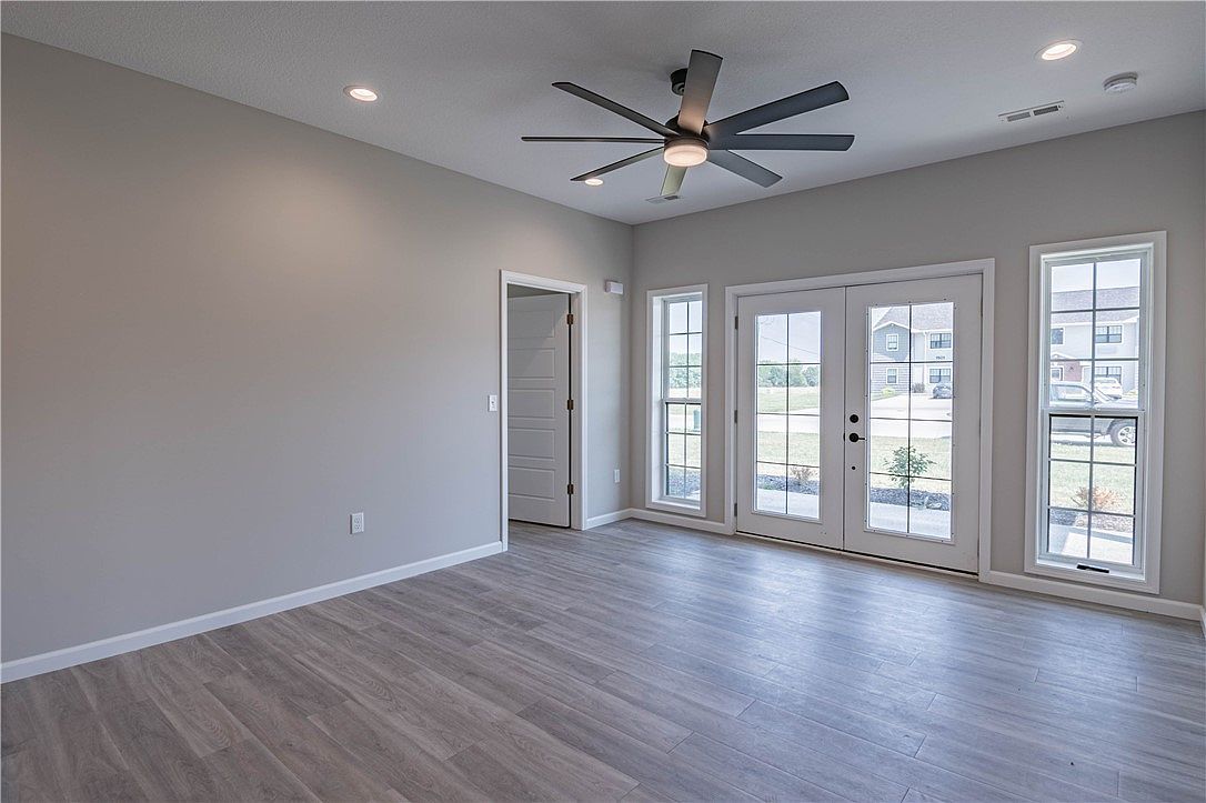 1506 W North 4th St Shelbyville, IL 62565 - Thumbnail 5