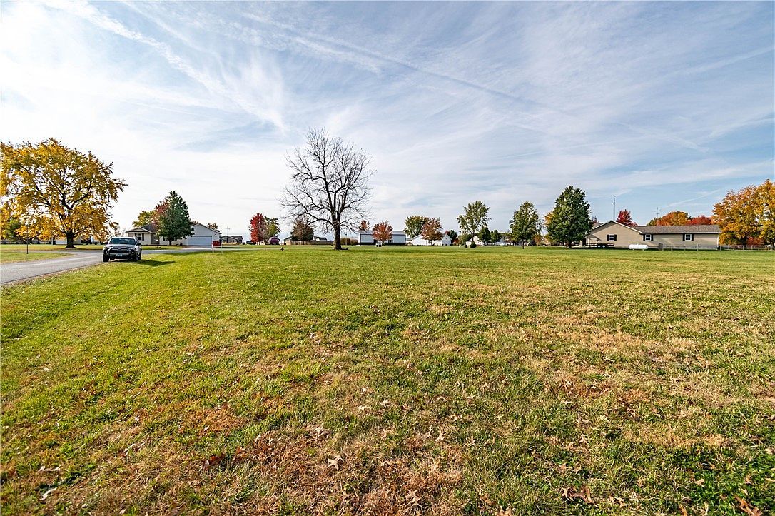 122 S Shrs Sullivan, IL 61951  | Land/Lot