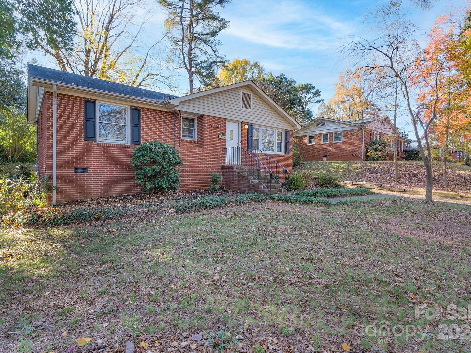 4426 Holbrook Dr Charlotte, NC 28205 - Thumbnail 5