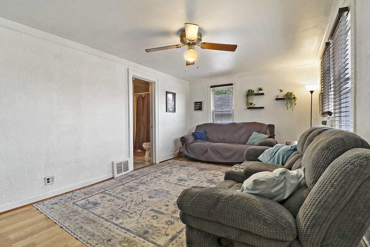 2717 45th St Kenosha, WI 53140 - Thumbnail 5