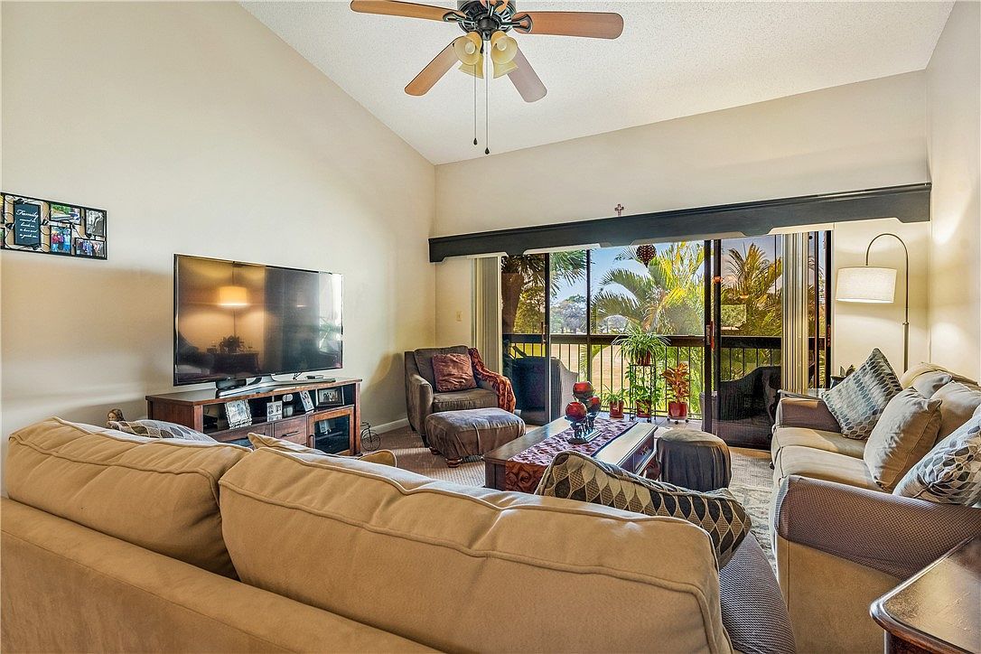 9450 Meadowood Dr APT 202 Fort Pierce, FL 34951 - Thumbnail 5