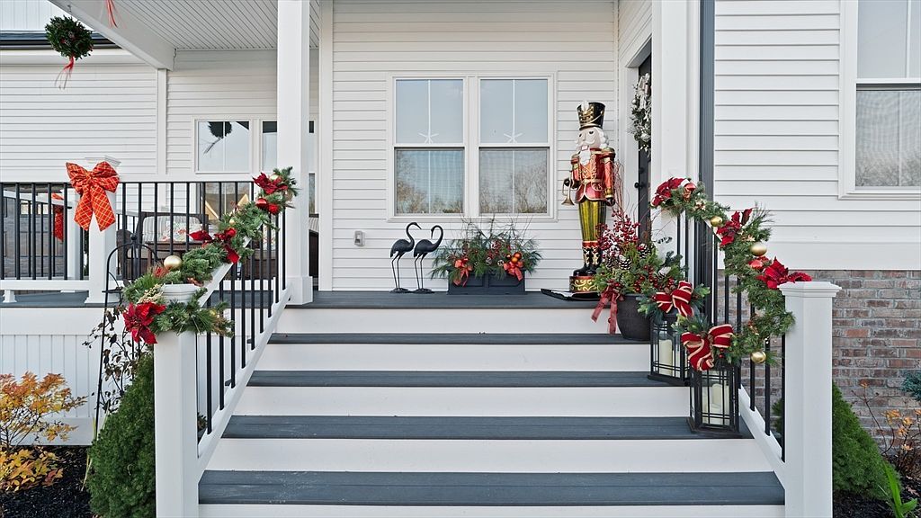 46 Magnolia Dr Swansea, MA 02777 - Thumbnail 5