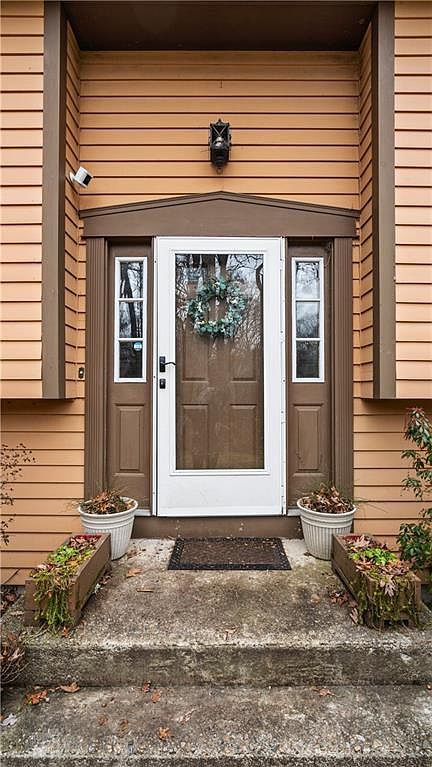 267 Yawgoo Valley Rd Exeter, RI 02822 - Thumbnail 5