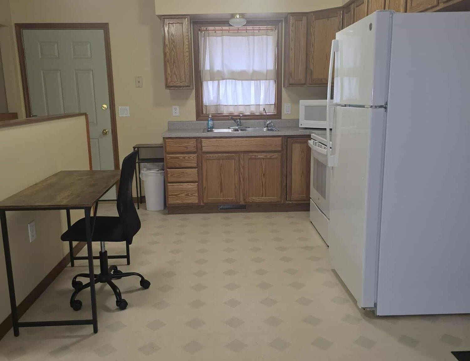 411 Peach Rd Roscommon, MI 48653 - Thumbnail 5