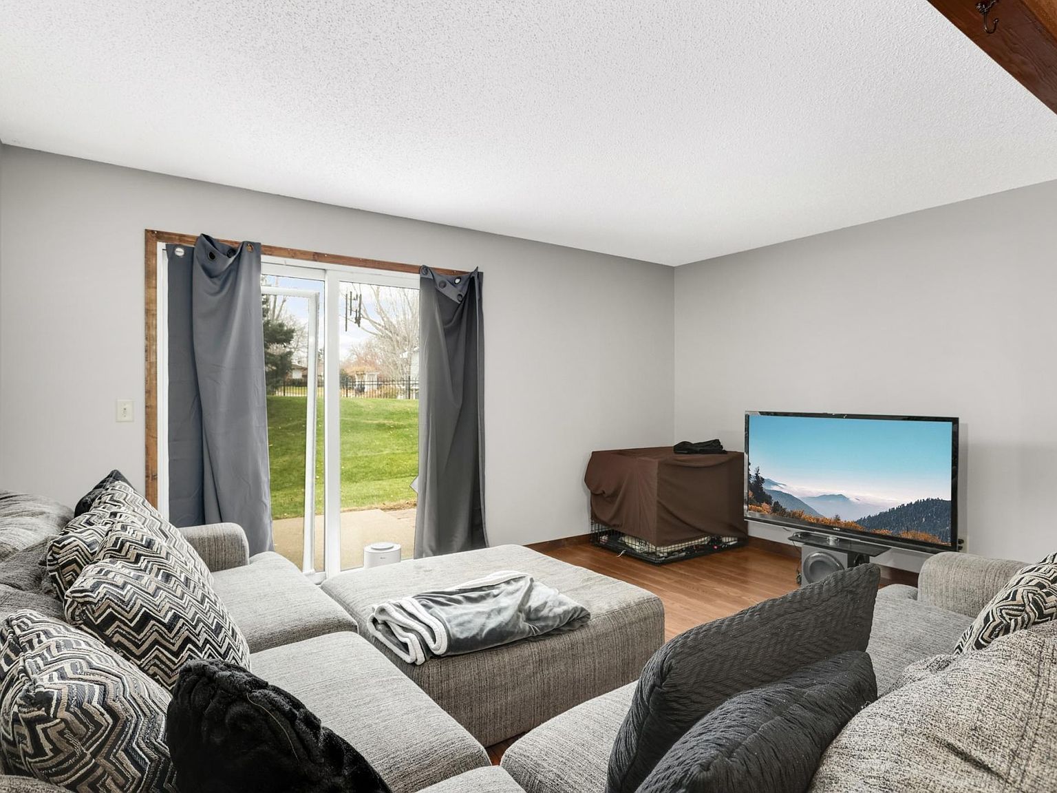 2925 69th Ln N Brooklyn Center, MN 55430 - Thumbnail 5