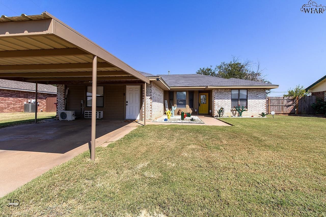 108 Cedar Elm St Holliday, TX 76366 - Thumbnail 5