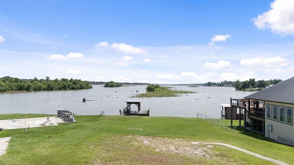 500 Laurel Cv W Onalaska, TX 77360 - Thumbnail 5