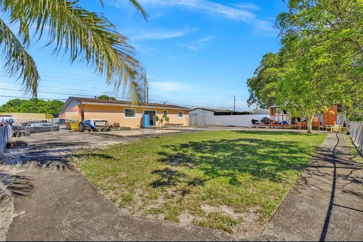17210 NW 47th Ave Opa Locka, FL 33055 - Thumbnail 5