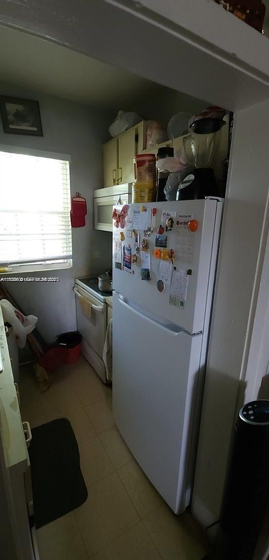 251 NW 34th Ter Miami, FL 33127 - Thumbnail 5