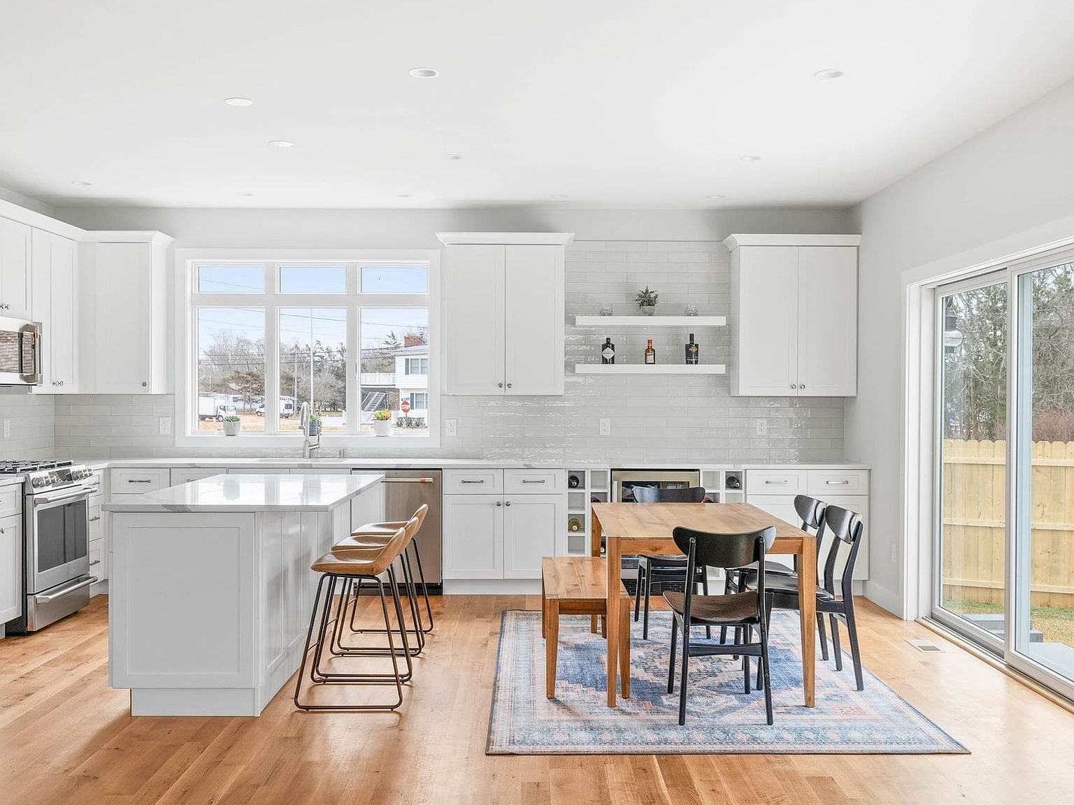 165 Anglers Rd Greenport, NY 11944 - Thumbnail 5