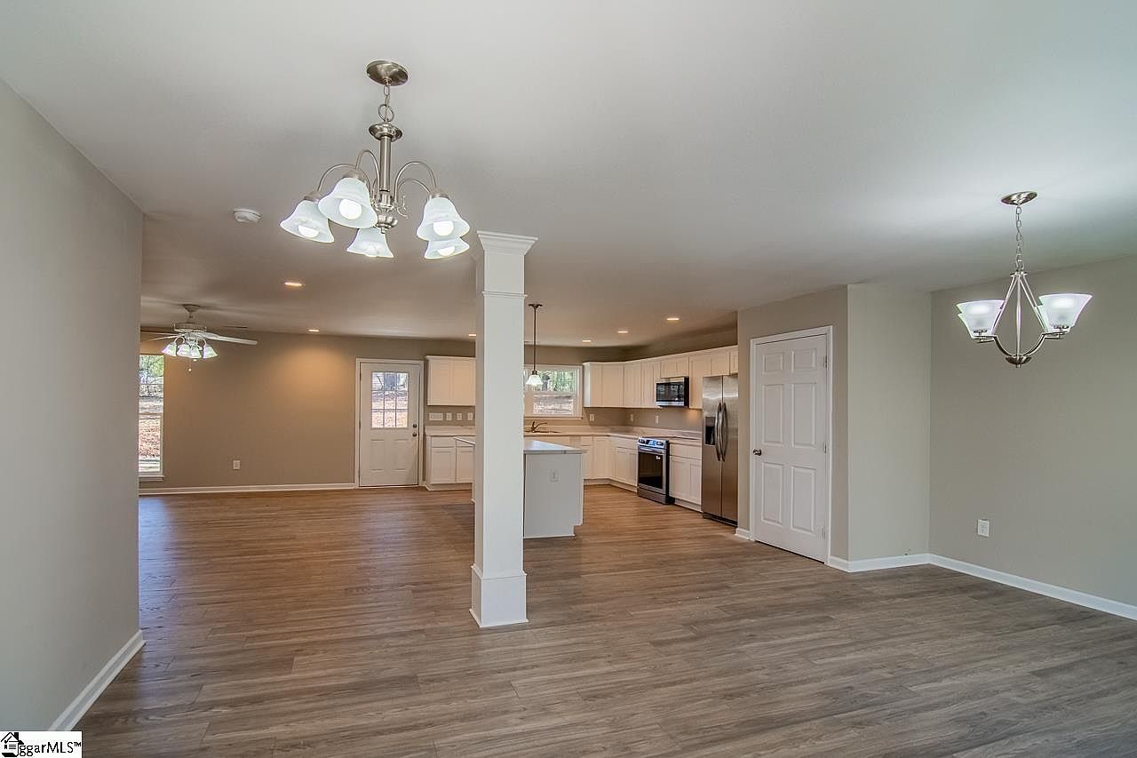 304 Lakeview Dr Laurens, SC 29360 - Thumbnail 5