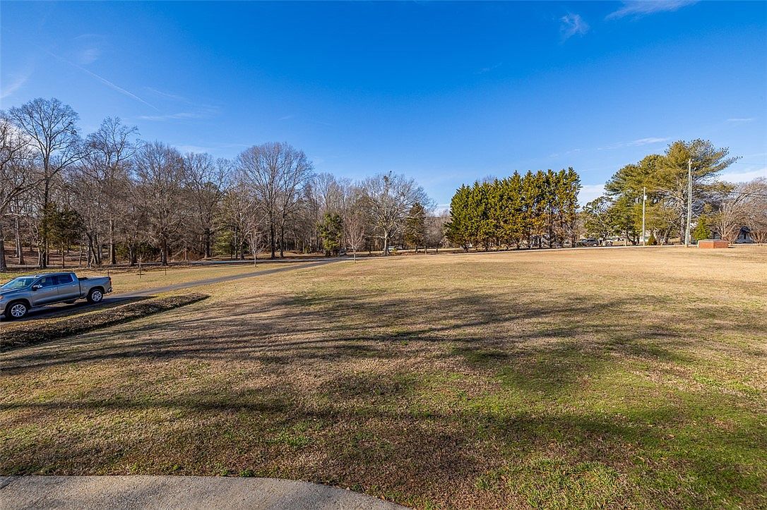 200 Poore Rd Piedmont, SC 29673 - Thumbnail 5