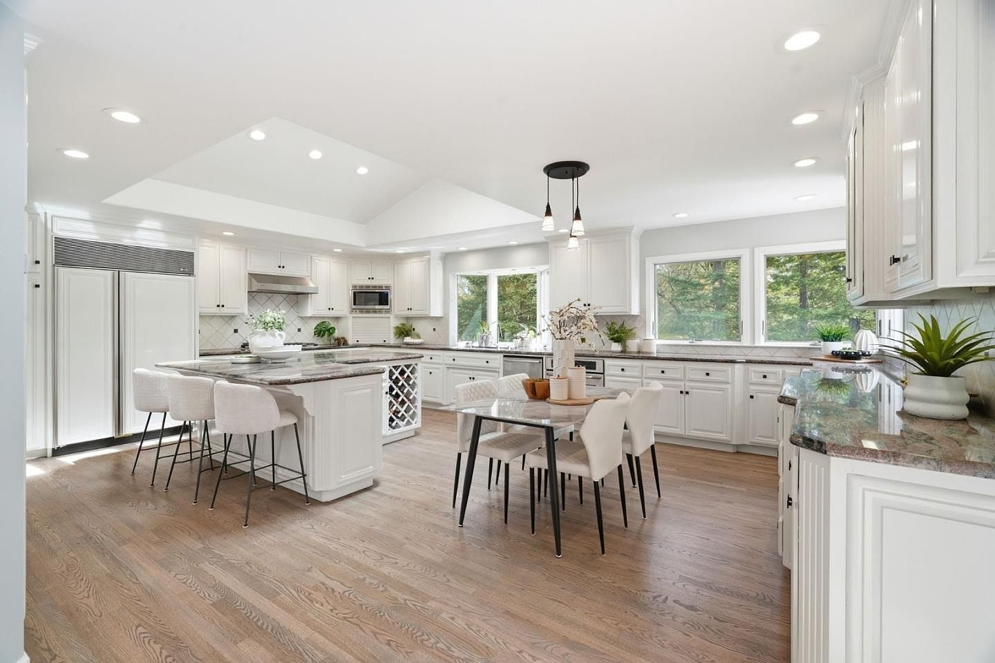 13525 Surrey Ln Saratoga, CA 95070 - Thumbnail 5