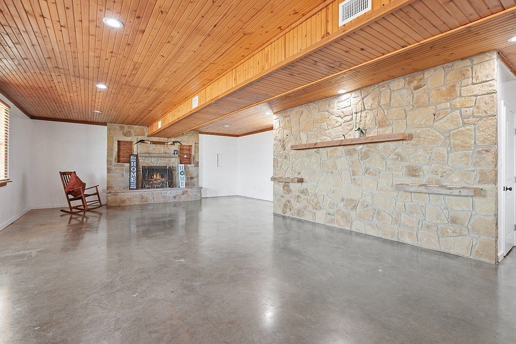 288 E Kroll Harper, TX 78631 - Thumbnail 5