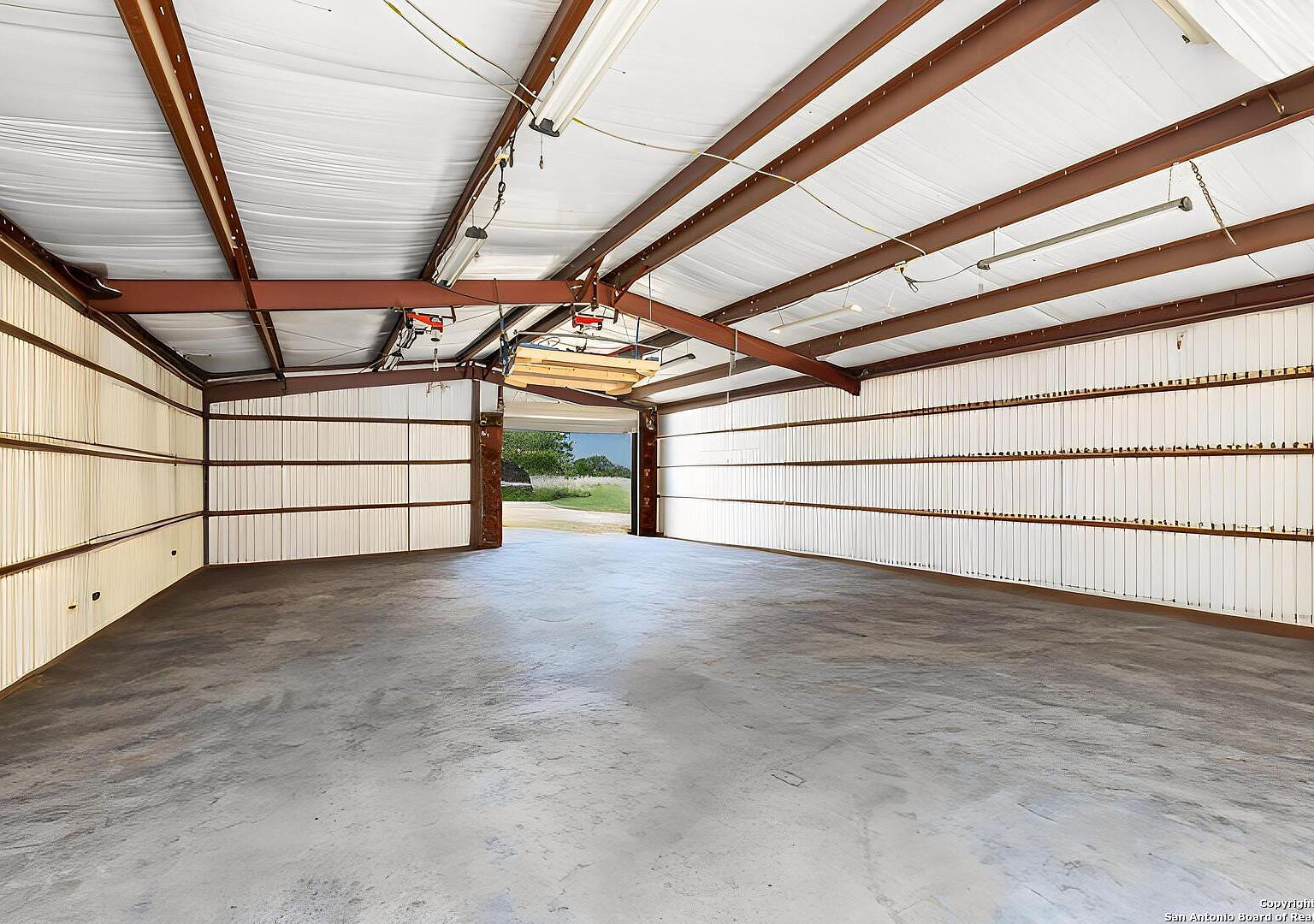 997 Kramer Rd Harper, TX 78631 - Thumbnail 5