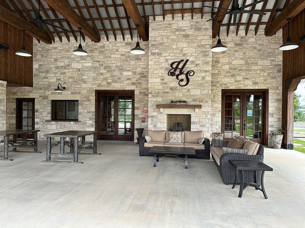 282 Inspiration Loop Fredericksburg, TX 78624 - Thumbnail 5